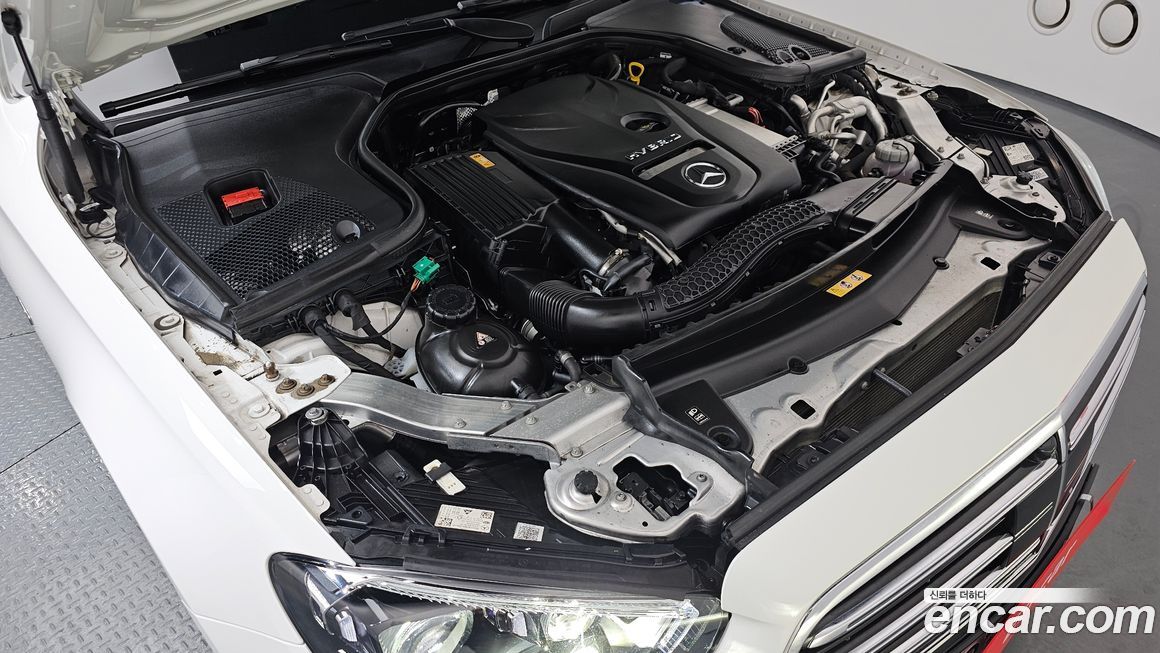 Mercedes-Benz E-Class 2021