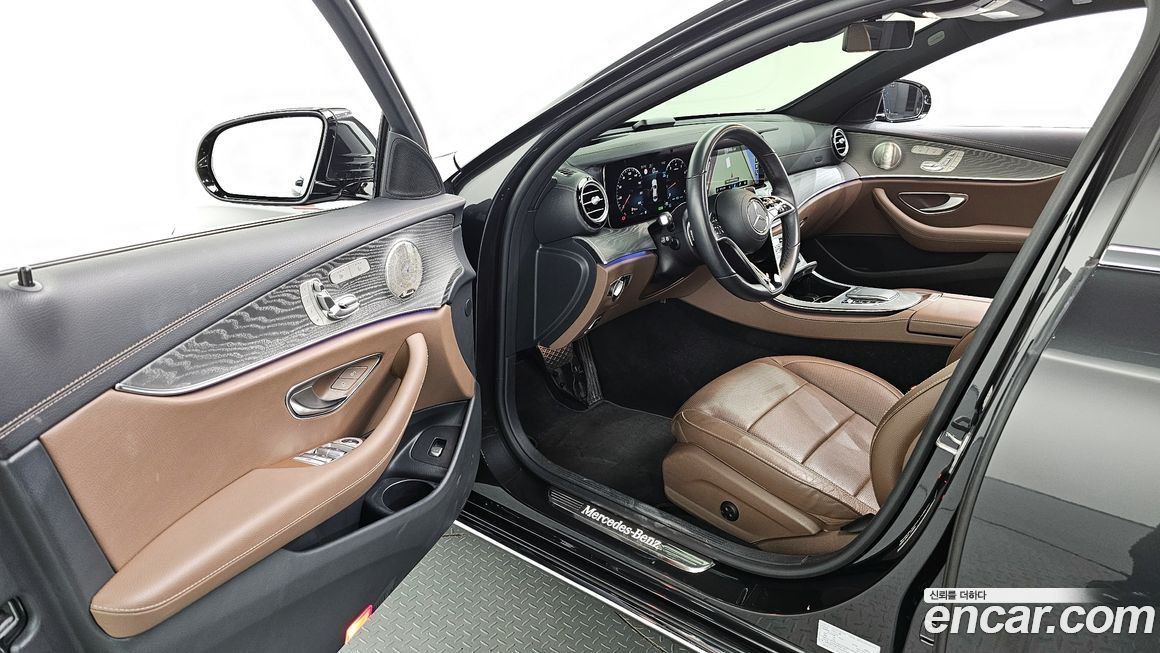 Mercedes-Benz E-Class 2023