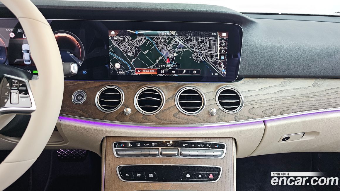 Mercedes-Benz E-Class 2021