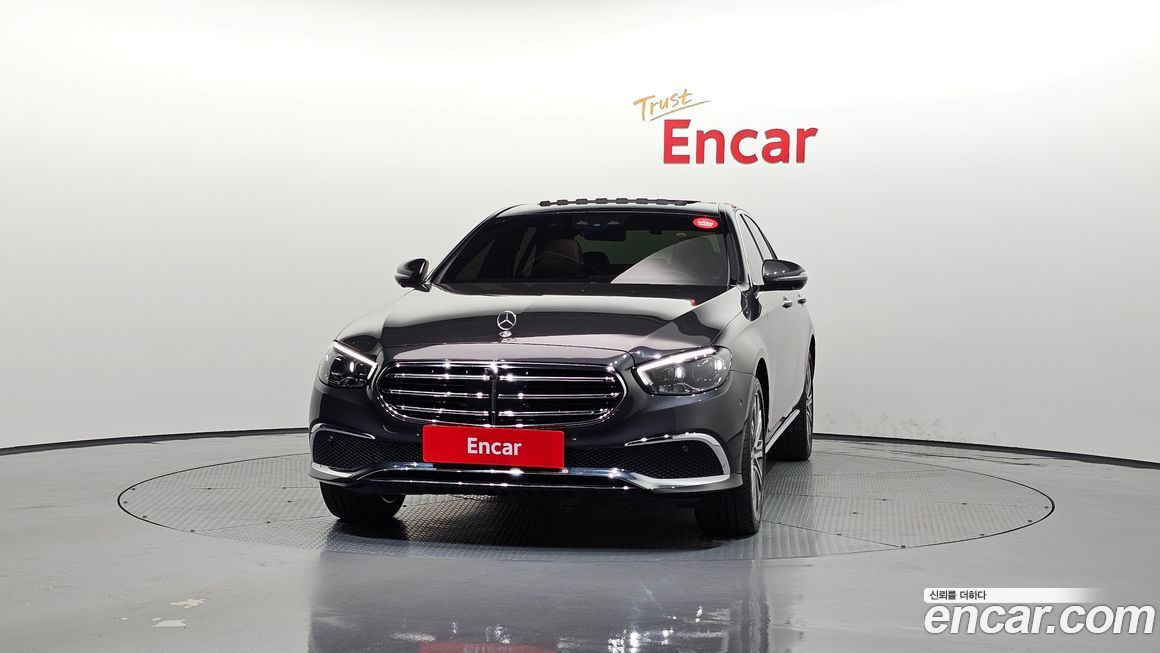 Mercedes-Benz E-Class 2023