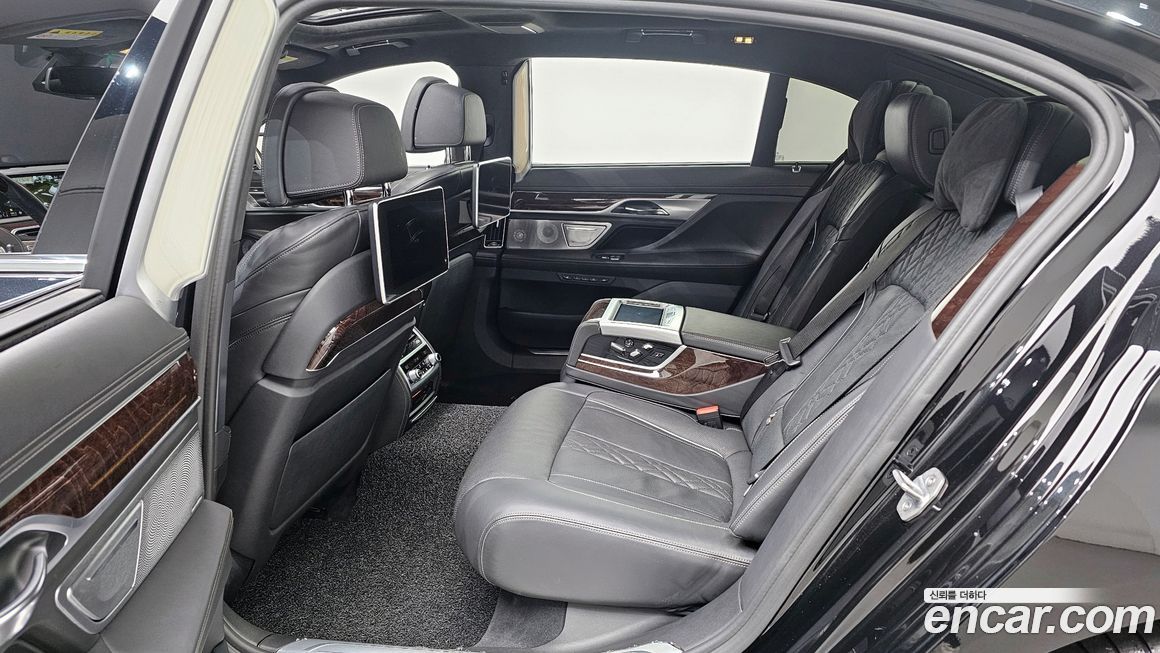 BMW 7-Series 2018