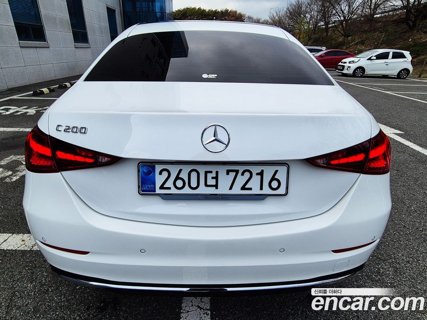 Mercedes-Benz C-Class 2025