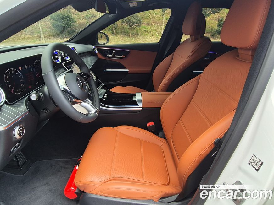 Mercedes-Benz C-Class 2025