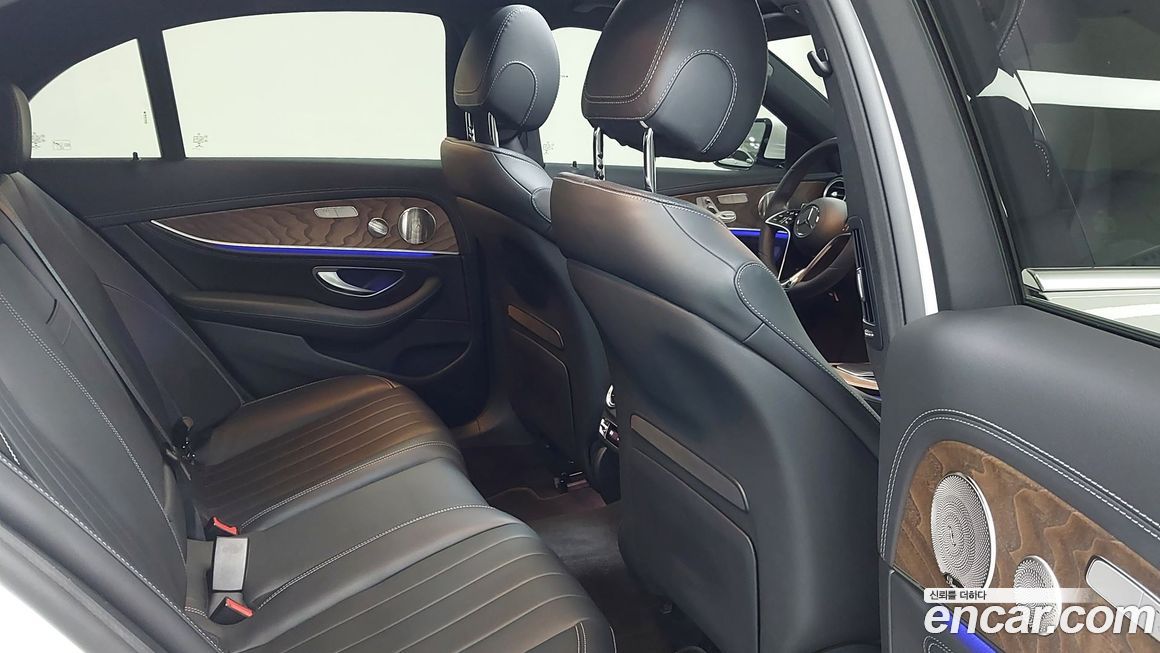 Mercedes-Benz E-Class 2022