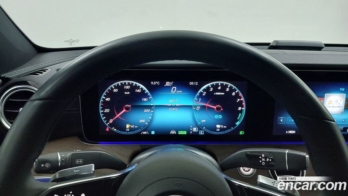 Mercedes-Benz E-Class 2022