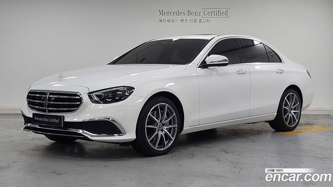 Mercedes-Benz E-Class 2022