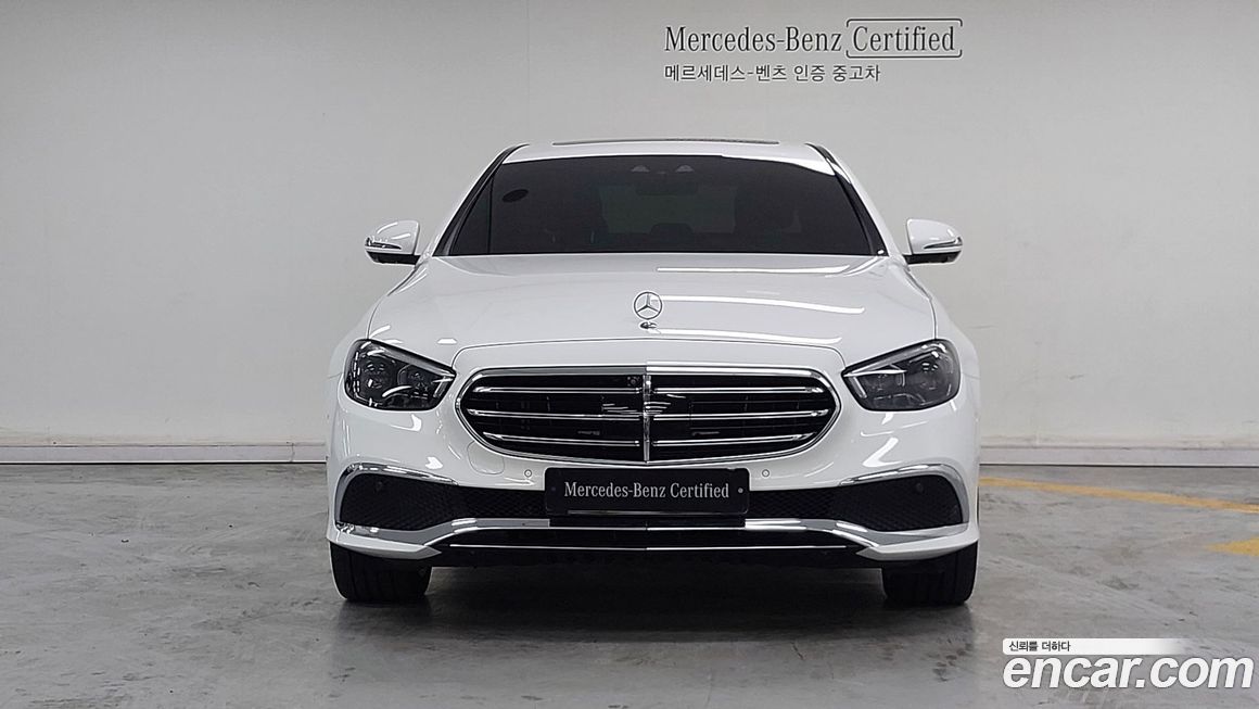 Mercedes-Benz E-Class 2022