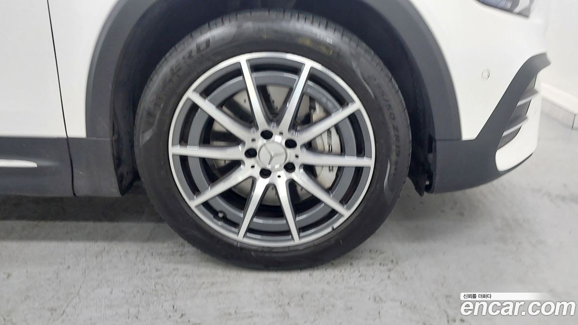 Mercedes-Benz GLB-Class 2022