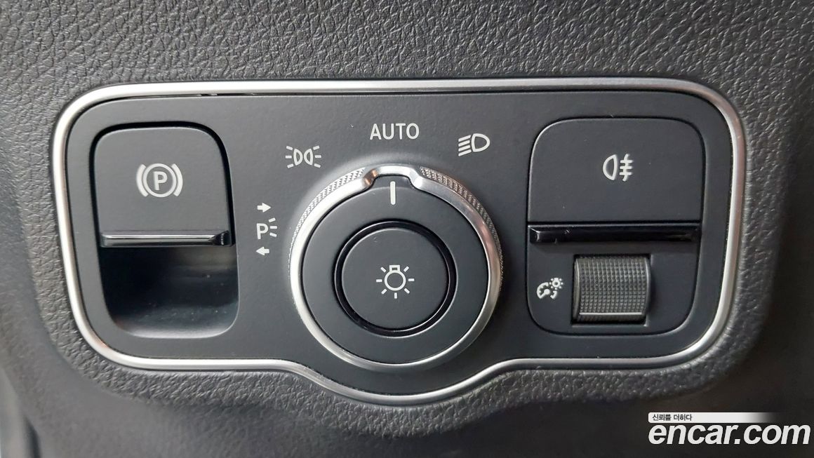 Mercedes-Benz GLB-Class 2022