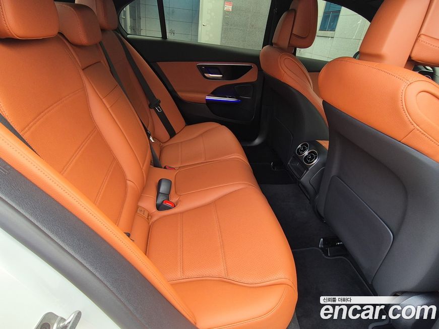 Mercedes-Benz C-Class 2025