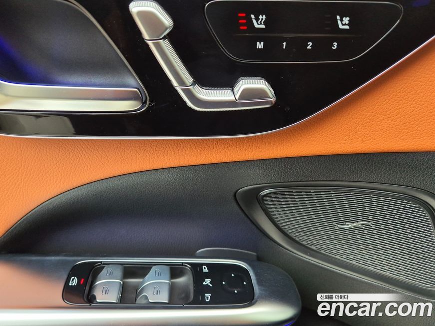 Mercedes-Benz C-Class 2025