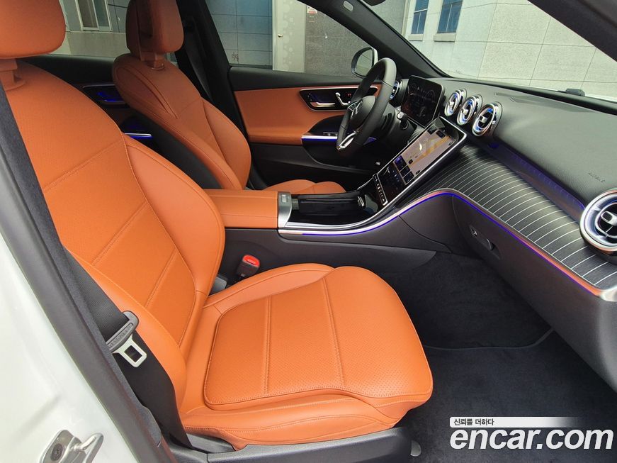 Mercedes-Benz C-Class 2025