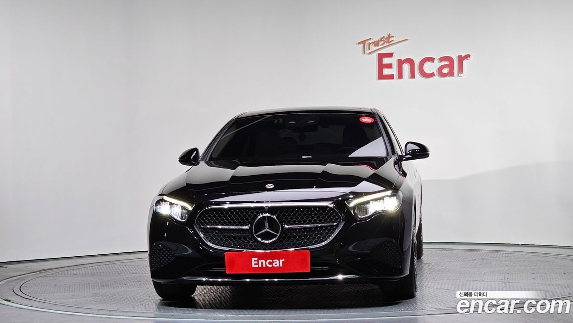 Mercedes-Benz E-Class 2024
