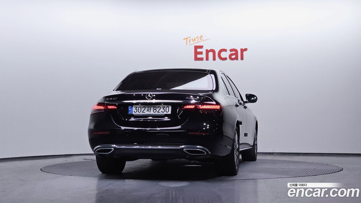 Mercedes-Benz E-Class 2022