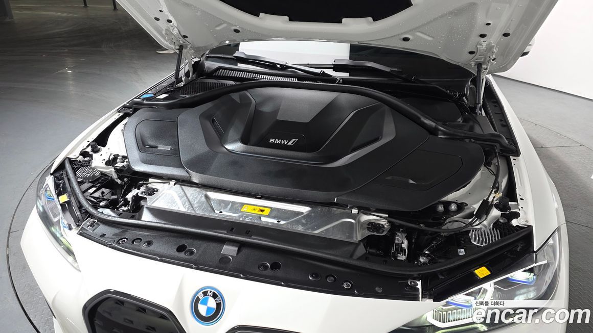 BMW i4 2024