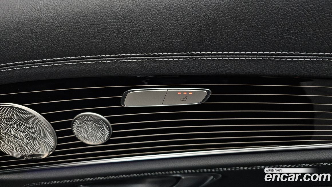 Mercedes-Benz E-Class 2022