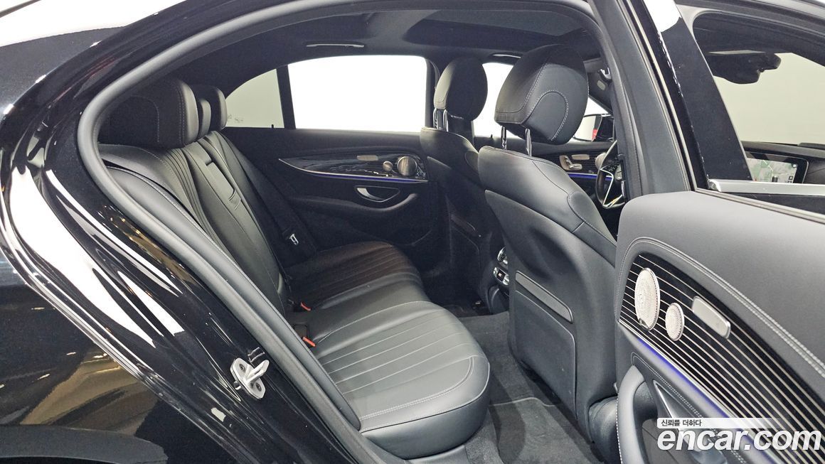 Mercedes-Benz E-Class 2022