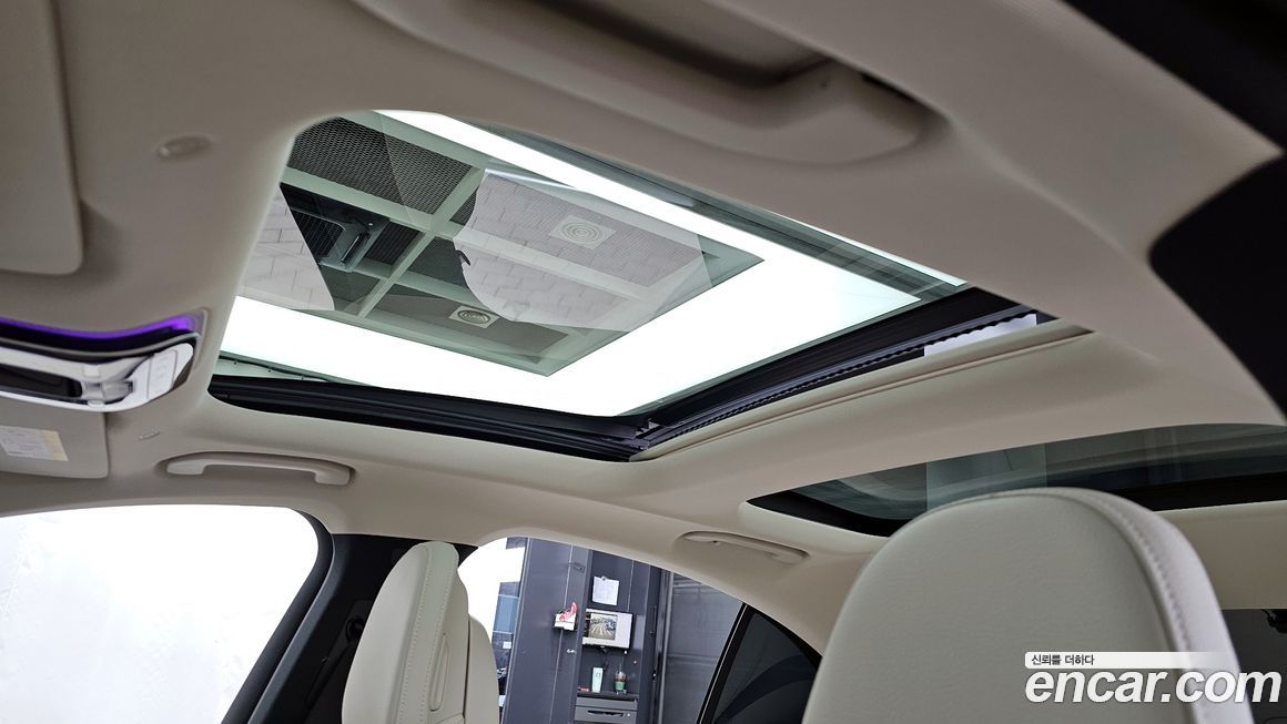 Mercedes-Benz E-Class 2024