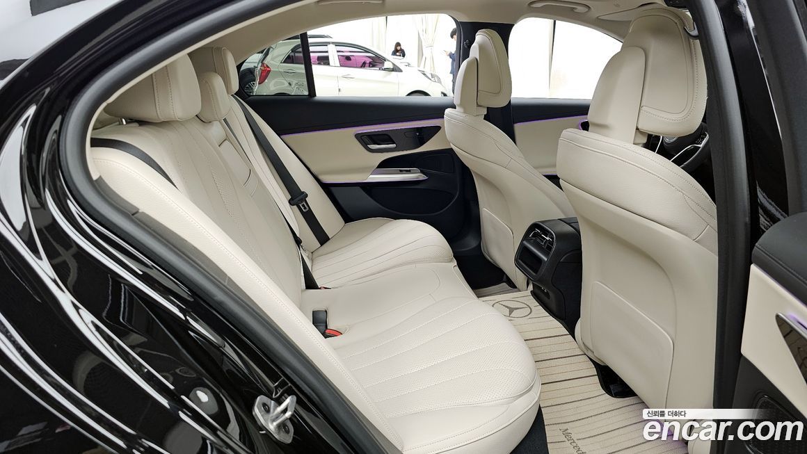Mercedes-Benz E-Class 2024