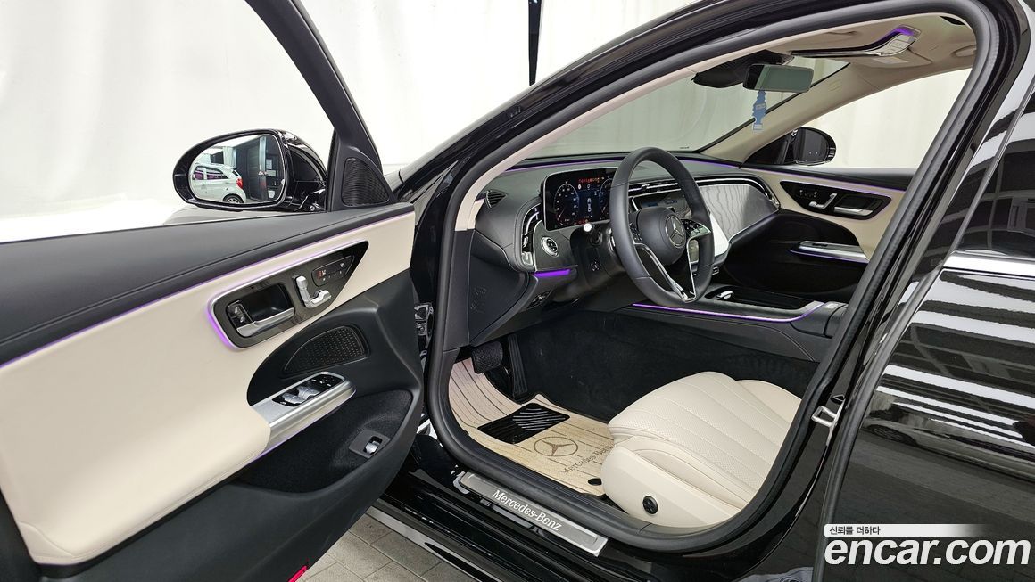Mercedes-Benz E-Class 2024