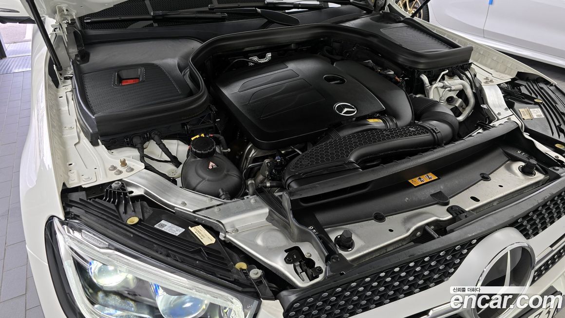 Mercedes-Benz GLC-Class 2023