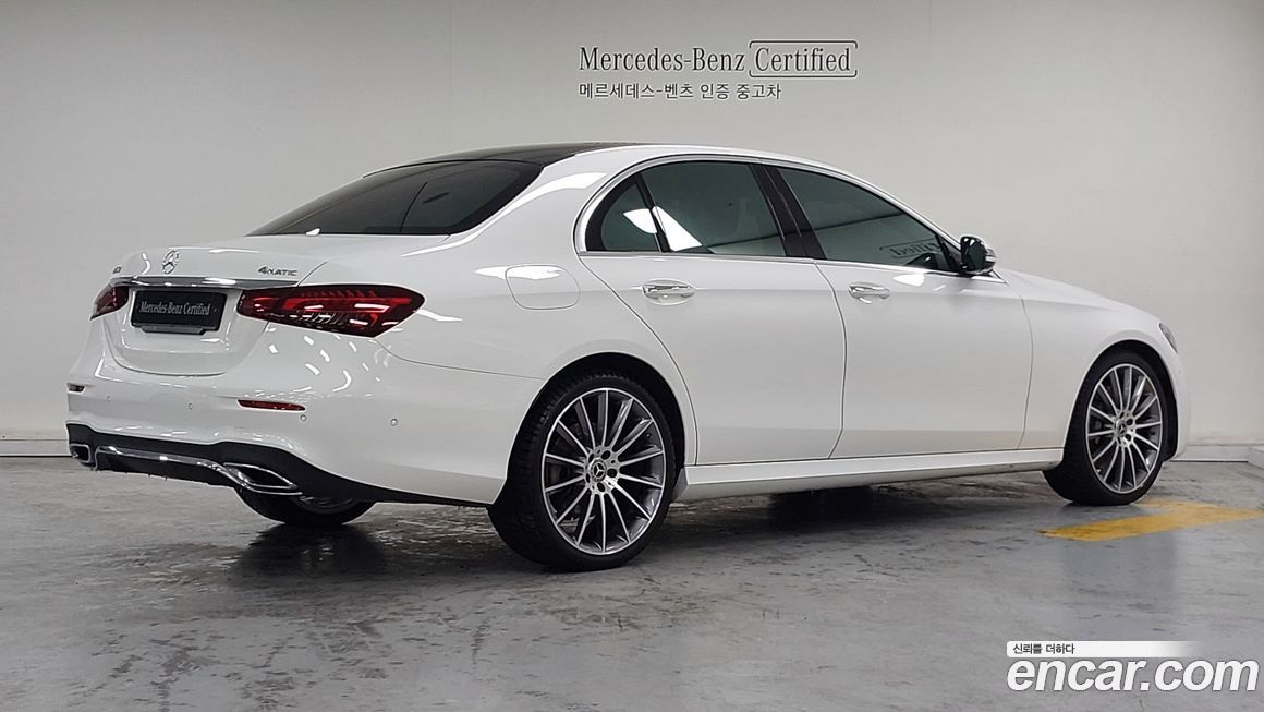 Mercedes-Benz E-Class 2022