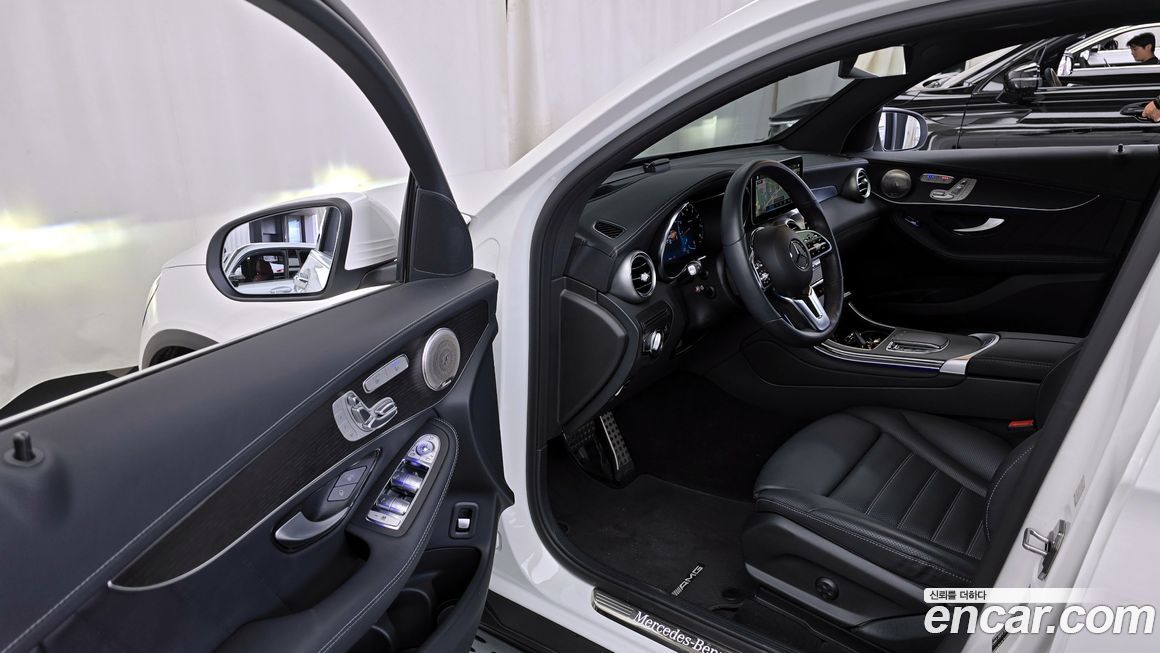 Mercedes-Benz GLC-Class 2023