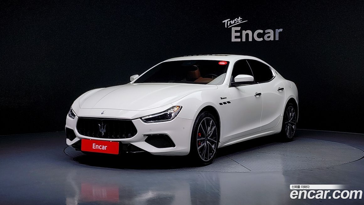 Maserati Ghibli 2022