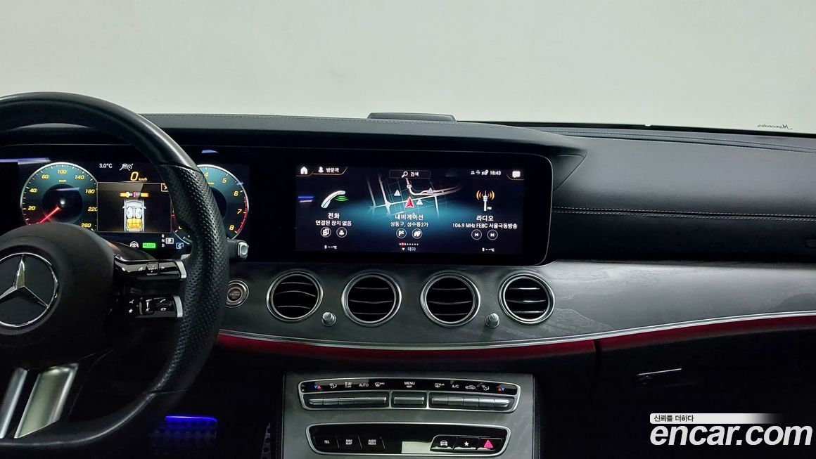 Mercedes-Benz E-Class 2022