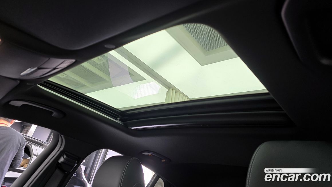 Mercedes-Benz GLC-Class 2023