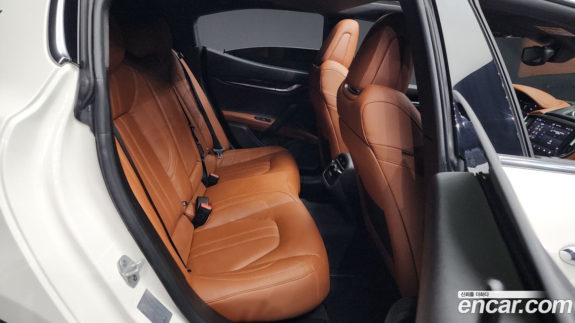 Maserati Ghibli 2022