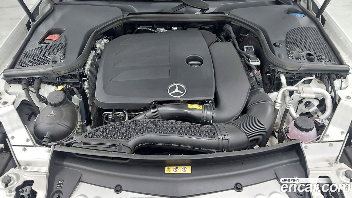 Mercedes-Benz E-Class 2022