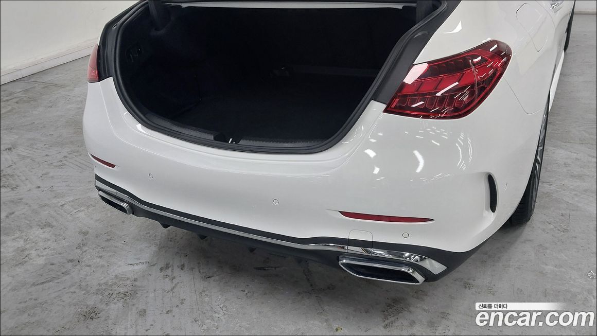 Mercedes-Benz C-Class 2023