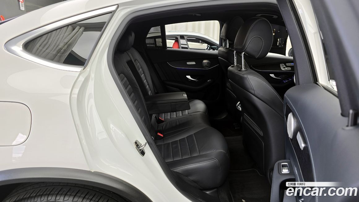 Mercedes-Benz GLC-Class 2023