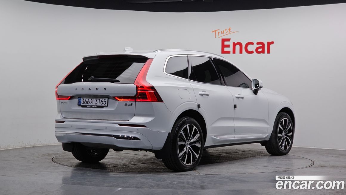 Volvo XC60 2025