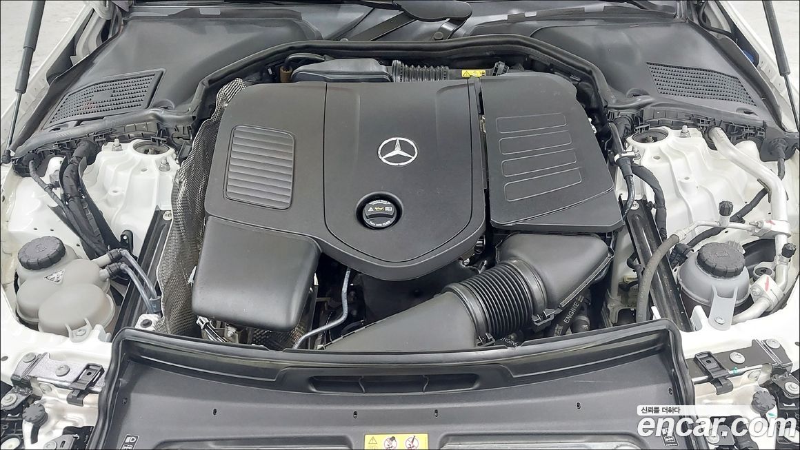 Mercedes-Benz C-Class 2023