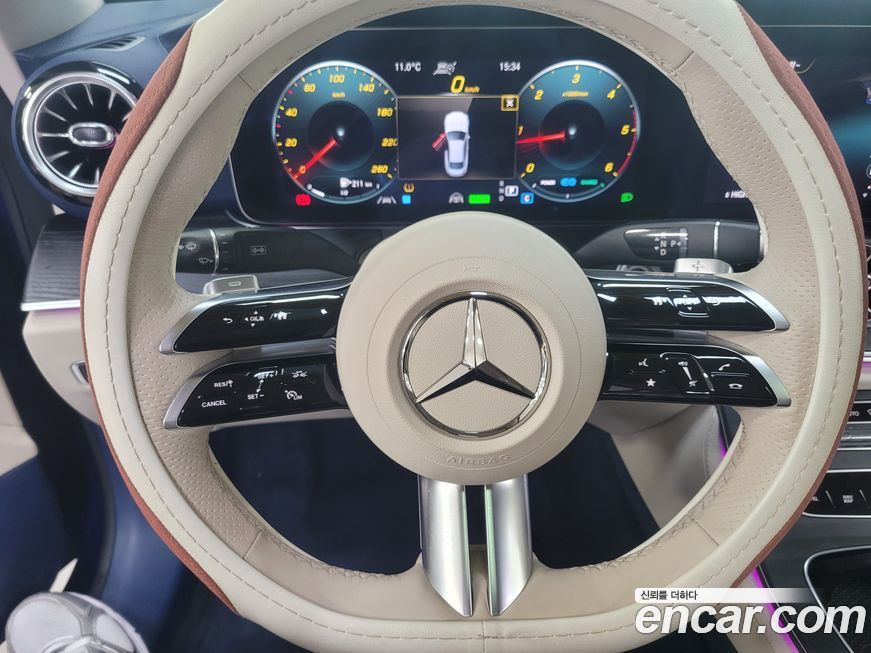 Mercedes-Benz E-Class 2023