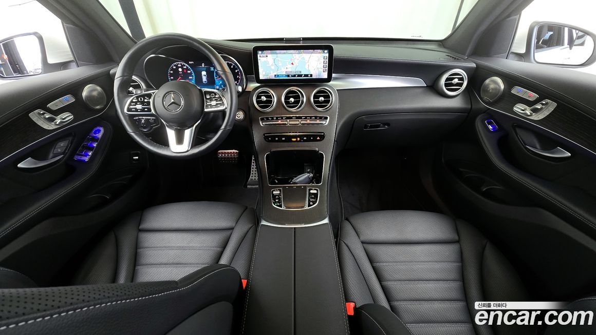 Mercedes-Benz GLC-Class 2023