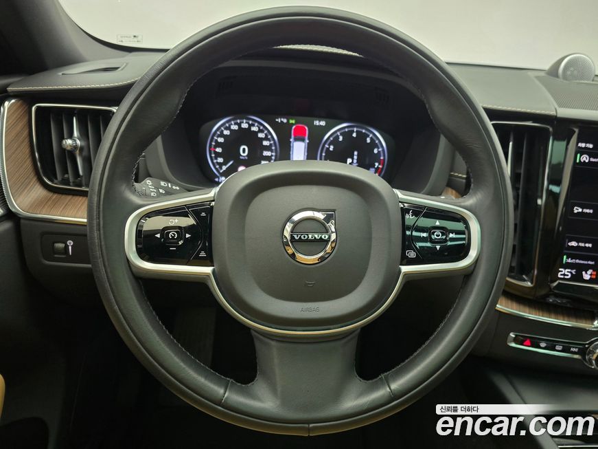 Volvo XC60 2021
