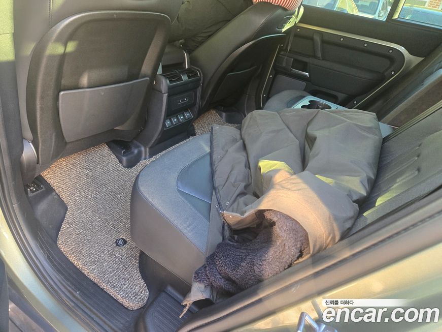 Land Rover Defender 2020