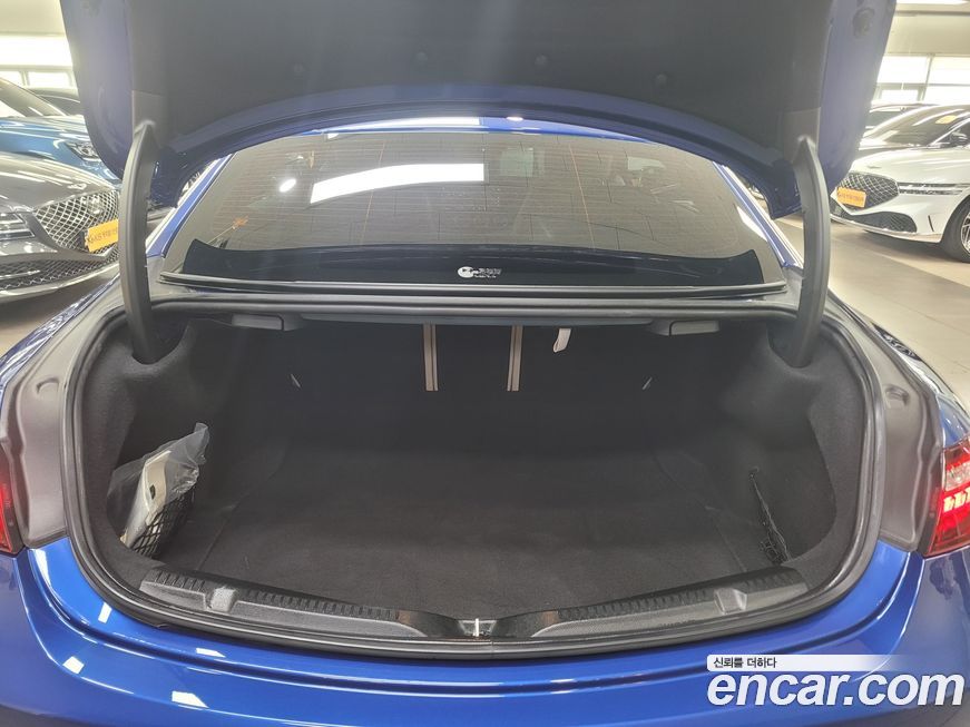 Mercedes-Benz E-Class 2023