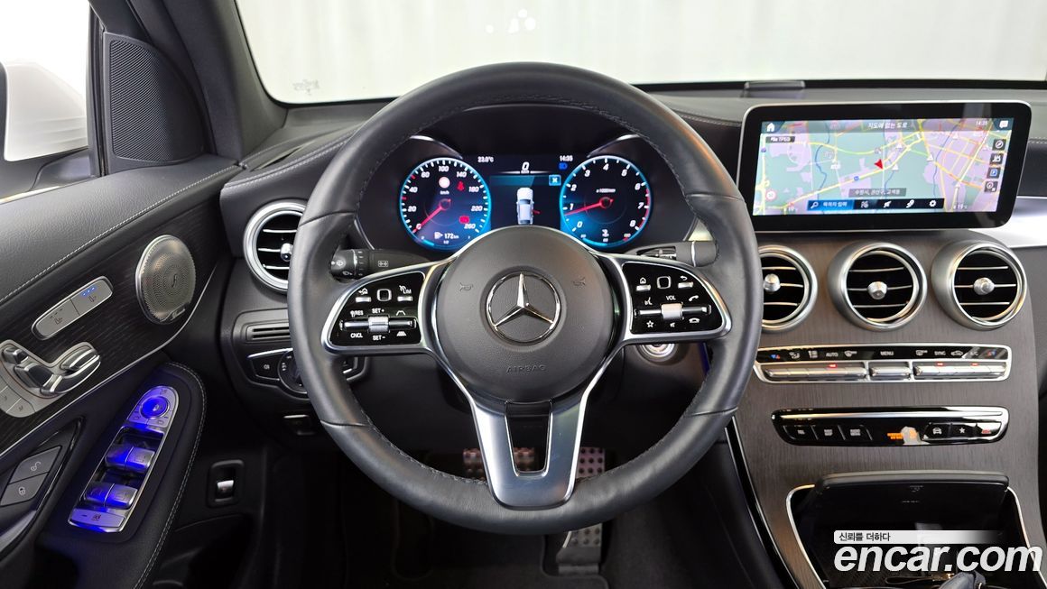 Mercedes-Benz GLC-Class 2023