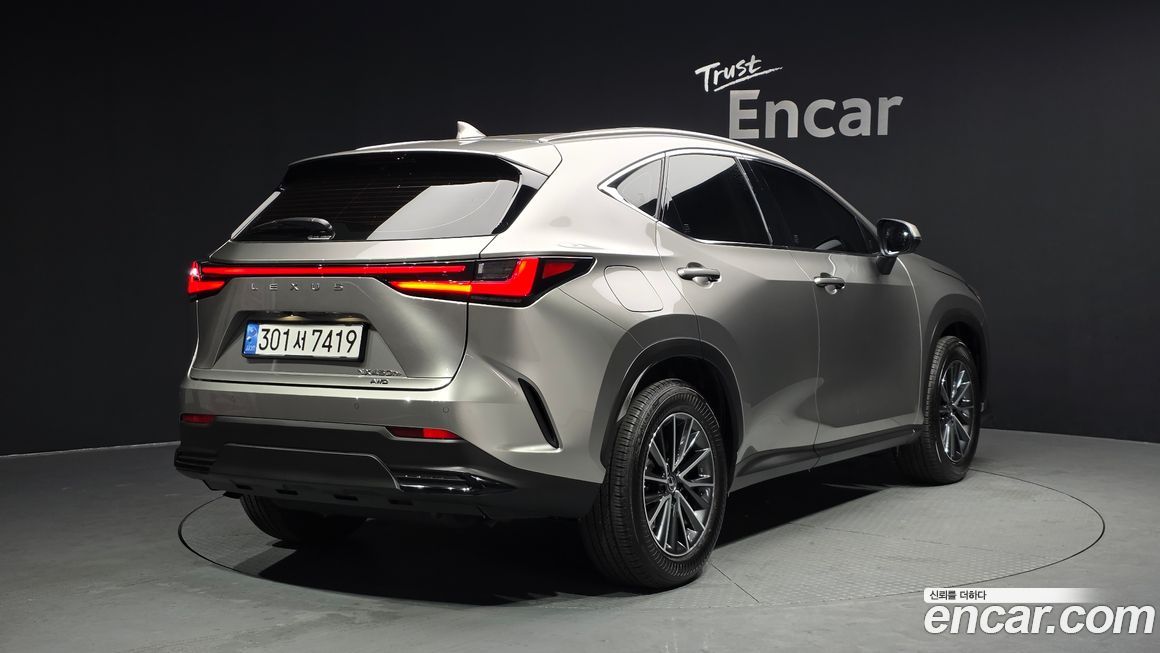 Lexus NX 2025