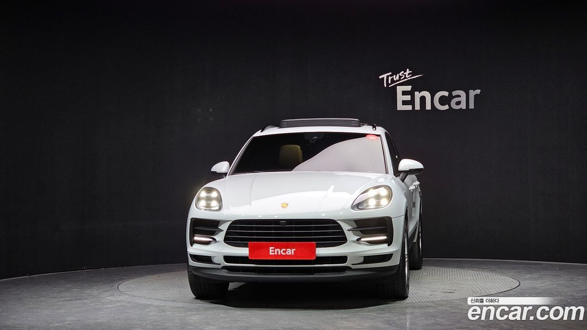 Porsche Macan 2021