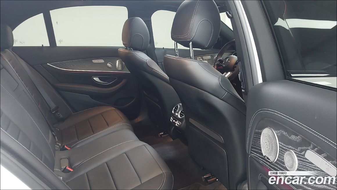 Mercedes-Benz E-Class 2023