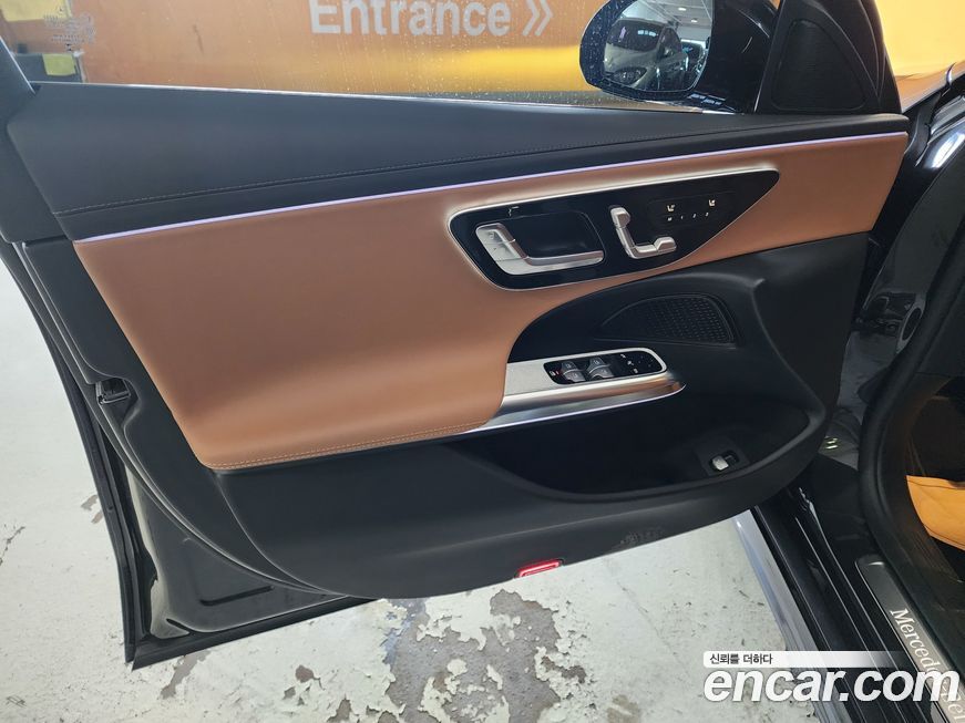 Mercedes-Benz E-Class 2025