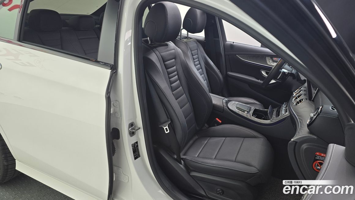 Mercedes-Benz E-Class 2023