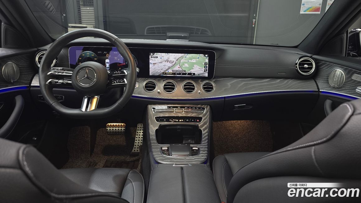 Mercedes-Benz E-Class 2023