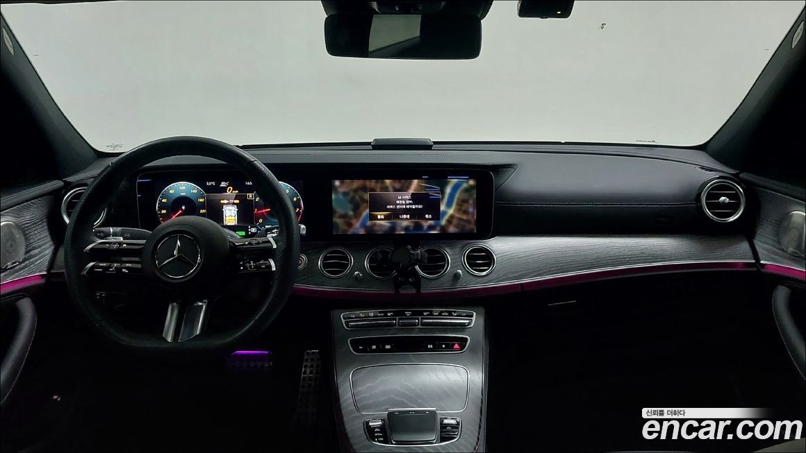 Mercedes-Benz E-Class 2023