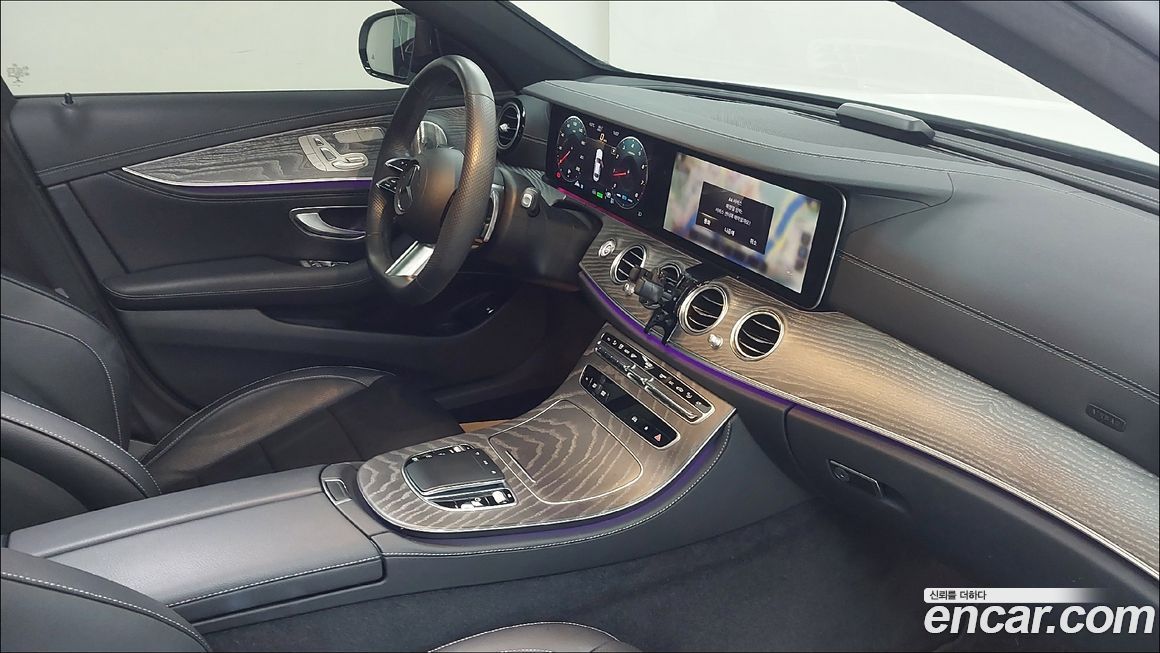 Mercedes-Benz E-Class 2023